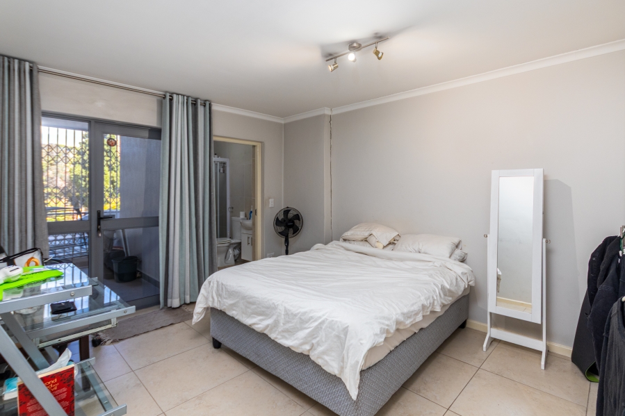 2 Bedroom Property for Sale in Claremont Upper Western Cape